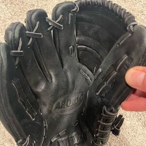 Wilson A2000 Kershaw 11.75” Black Baseball Glove- hardly used.
